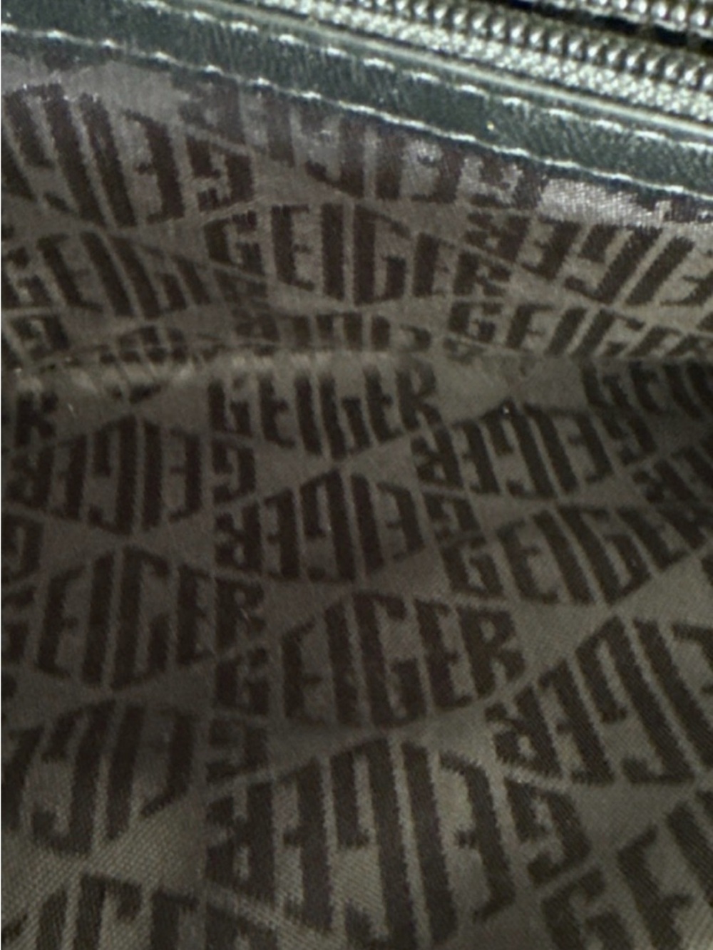 Kurt Geiger London Brixton Iridescent Metallic Crossbody Bag - Picture 7 of 10